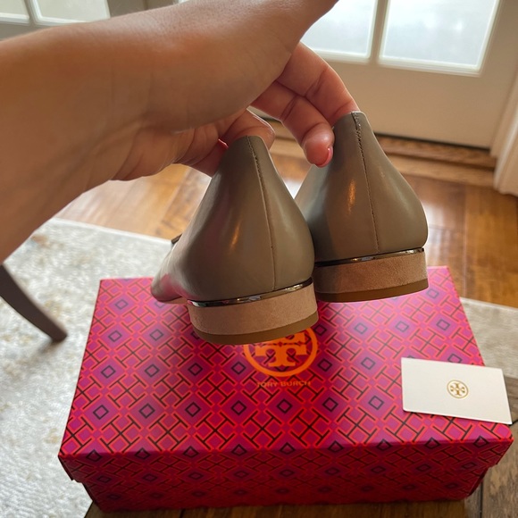 Brand new Tory Burch GiGi Flat Gray - Picture 8 of 8